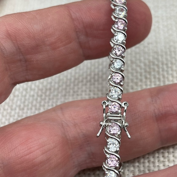 Vintage 925 Sterling Silver Tennis Bracelet – Pink & White CZ Alternating Stones - Picture 13 of 17